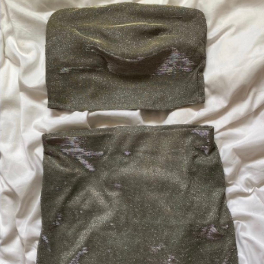 2 piece silver sparkle top and bottom - Picture 4 of 4